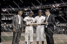 HH903 Hank Aaron - Ernie Banks Braves Cubs 8x10 11x14 16x20 Photo