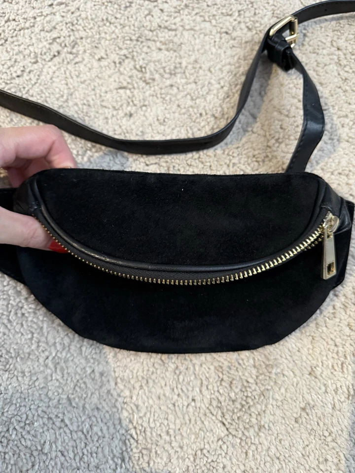 Cartera bolso cinturón negro gamuza Forever 21 vintage Y2K Foto 2 de 4