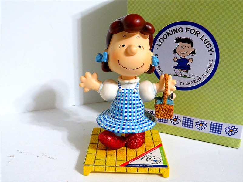 SNOOPY PEANUTS CHARLIE BROWN WESTLAND GIFTWARE LOOKING FOR LUCY SERIES FIGURE