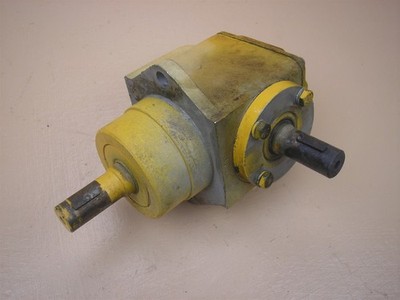 Wards Garden Mark Squire 12 Gilson Tractor Tecumseh Right Angle Gear Box 11923