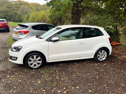 VW POLO MK5 2009-2014 3 / 5 DOOR FRONT PASSENGER SIDE N/S/F SUSPENSION HUB - Picture 1 of 2