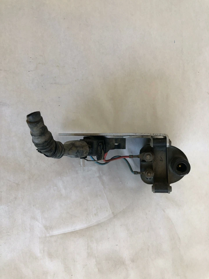 1996 VOLVO 850 Ignition Coil Ignitor Assembly 2.2L FWD 4 Cylinder Sedan OEM - Image 4 of 4