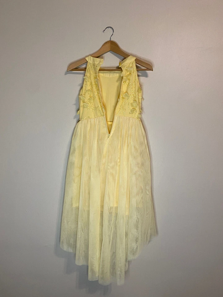 Vestido My Michelle Niñas Amarillo Floral Tachonado - Talla 12 - MEDIDAS EN LA FOTO Foto 3 de 4