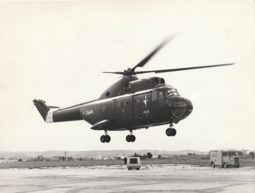 PUMA SA330 FRENCH HELICOPTER AERONAUTICAL AVIATION AIRCRAFT 24 x 18 cm - Picture 1 of 2