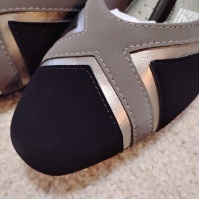 Size 9 Comfort Well Women s Low Heels Black Silver Gray Cushioned Dress Shoes