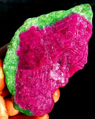 138.0g Red Ruby in Green Zoisite Crystal Gem ''Eight Diagrams Steel Seal'' ip1899