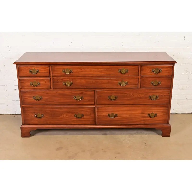 Henkel Harris Georgian Solid Cherry Wood Ten-Drawer Dresser, 1960s