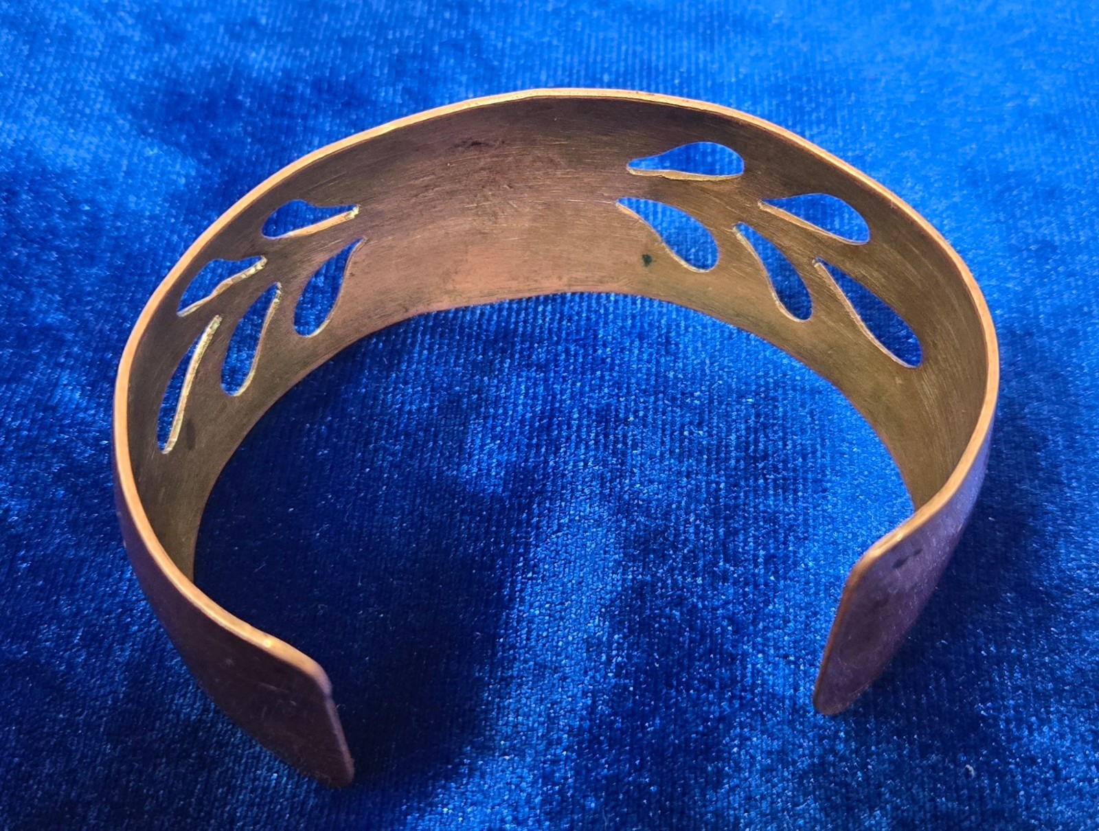 Vtg SOLID COPPER Scribed & Pierced Cuff Bracelet … - image 3