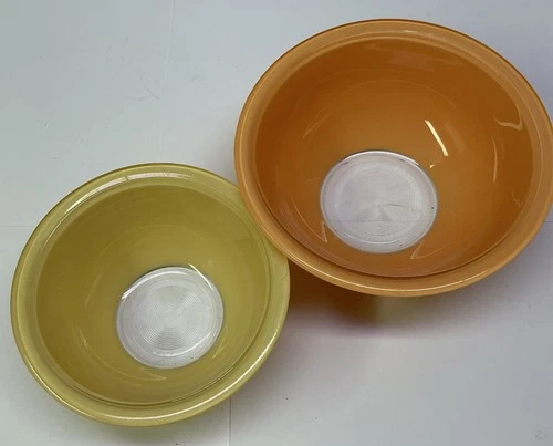 Vtg Pyrex Nesting Mixing Bowls Pastel Colors Clear Bottom 322 323