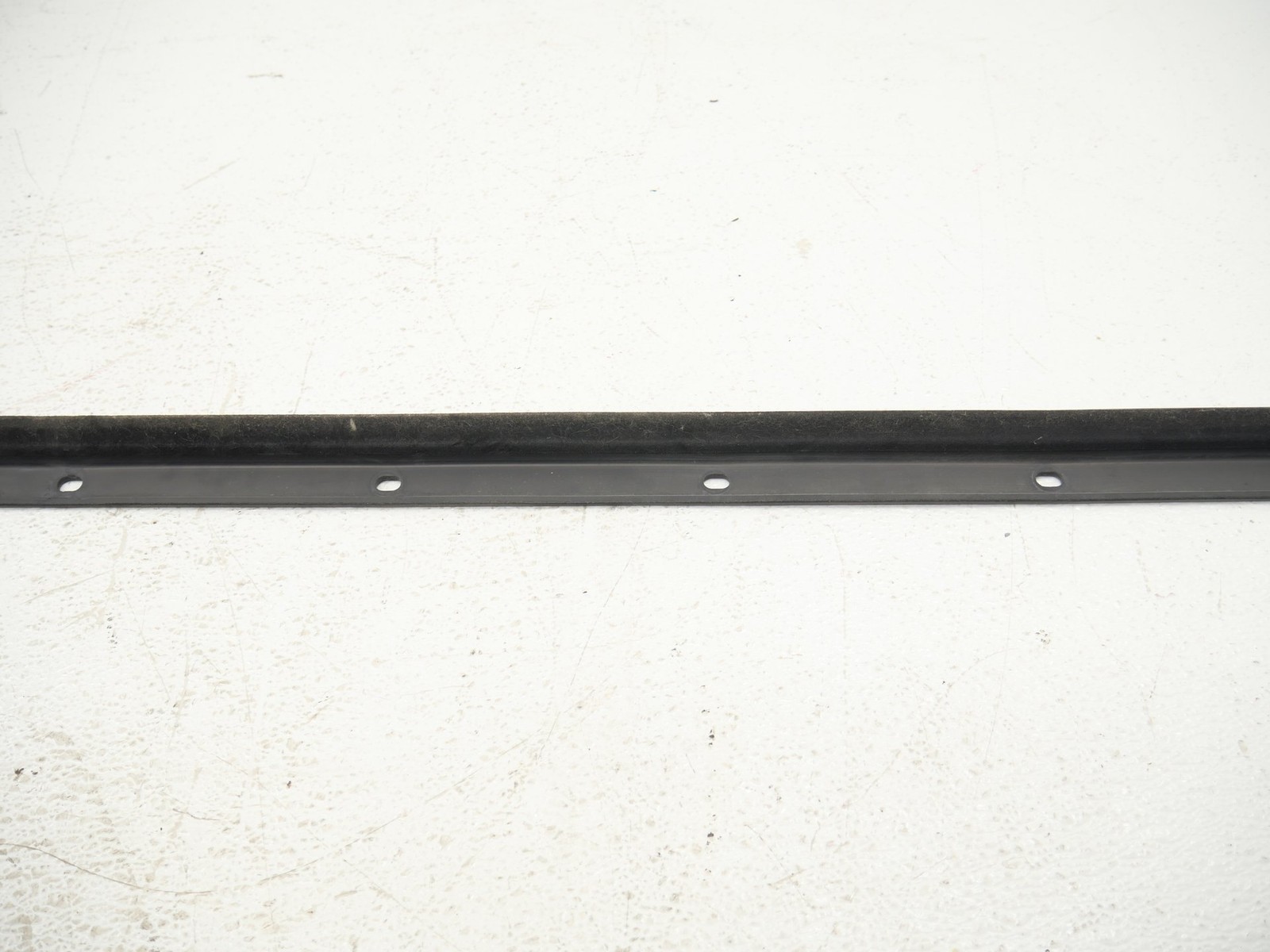 Audi R8 Spyder 2017-2023 Front Left Outer window scraper seal P/N 4S0837477A