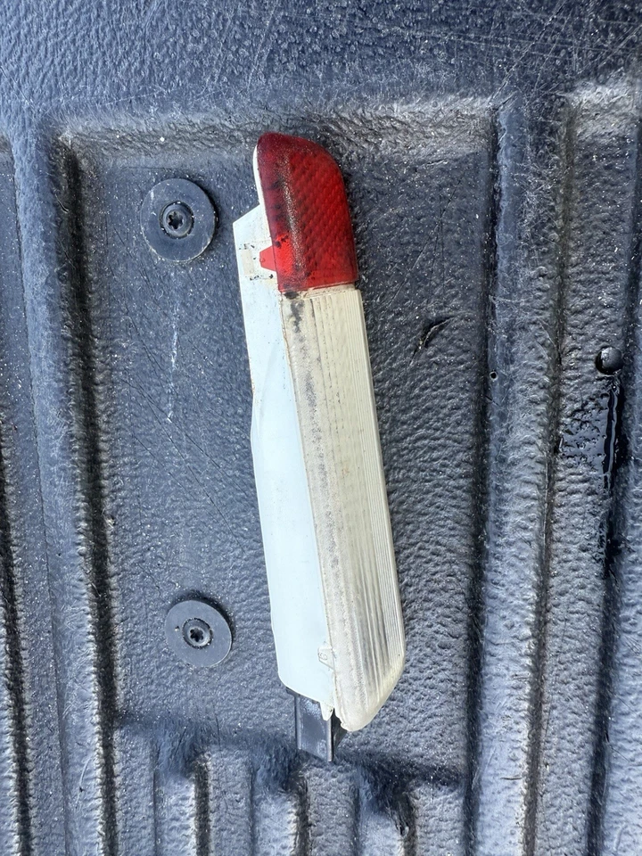 Chevy Silverado Tahoe GMC Yukon Sierra 1995-2006 panel de puerta lente de luz de cortesía Foto 2 de 3