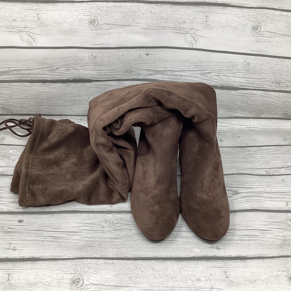 Botas para mujer Forever 21 talla 7,5 gamuza marrón tacón alto Foto 2 de 4