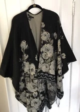 Cejon Women NWT One Size Fits Most Black Grey Cream Fringe Trim Poncho