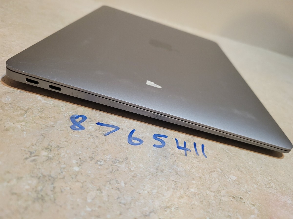 MacBook Air スペースグレー A2179 13