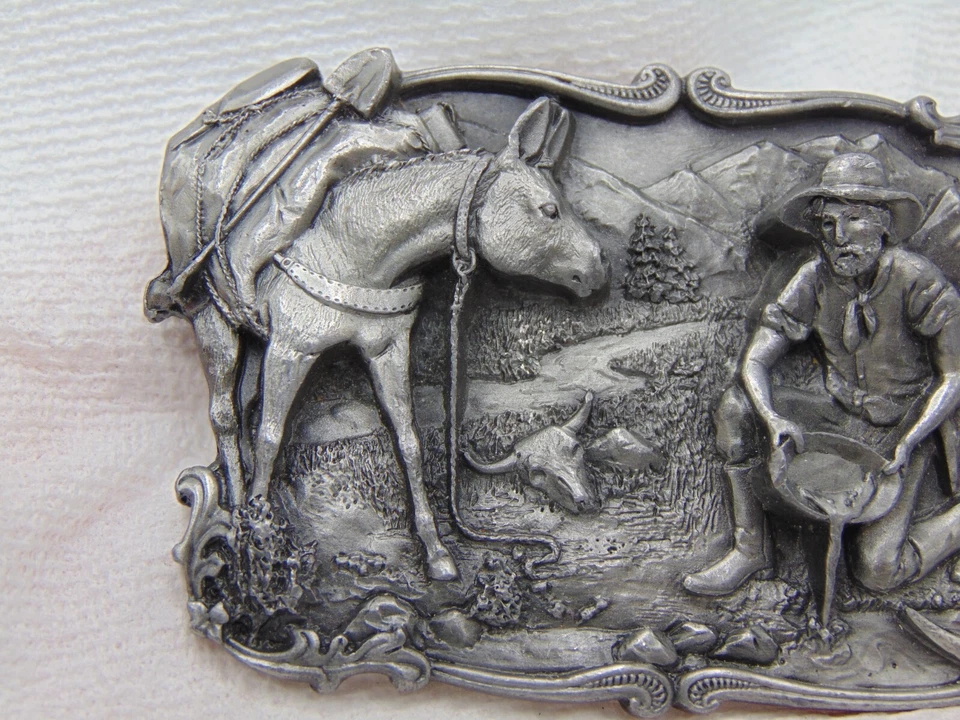 SISKIYOU B-10 ARROYO GRANDE STRIKING IT RICH GOLD PANNING HEBILLA DE CINTURÓN 3D VINTAGE Foto 3 de 4