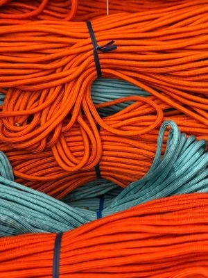 BLUE OX ROPE 3 Pounds of 550 paracord Type III 7 Strand Parachute Cord, Mixed Colors, Bundles