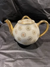 Vintage Hall French Daisy 6 Cup Teapot With Lid