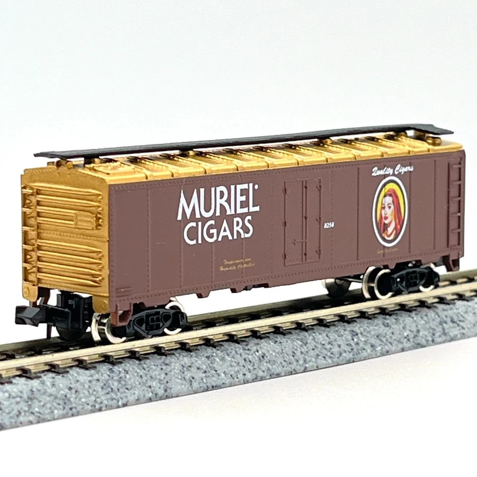 Model Power N Scale 3731 Muriel Cigars 40ft Steel Reefer 8258 Collector Car - Image 4 of 4
