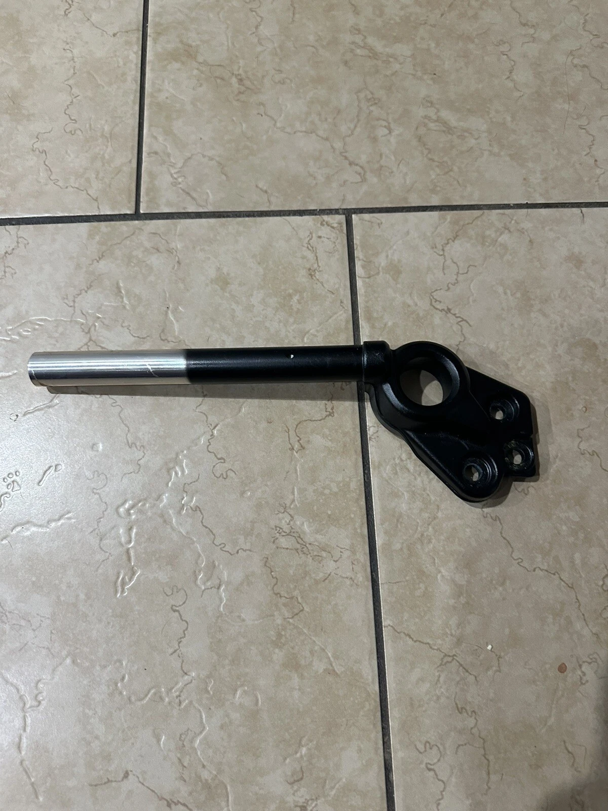 HANDLEBAR,L