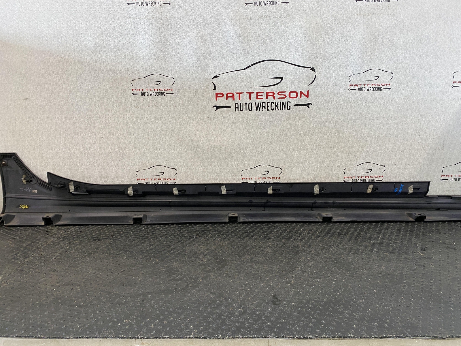 14-21 MASERATI GHIBLI ROCKER PANEL DRIVER SIDE SKIRT TRIM MOULDING BORDEAUX 120b