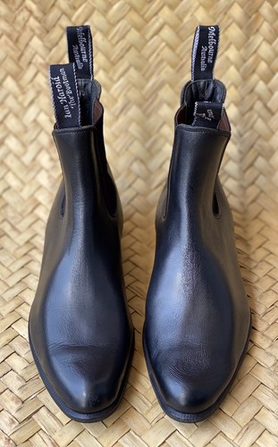 IAN HAROLD Women's Black Chelsea Boots 
