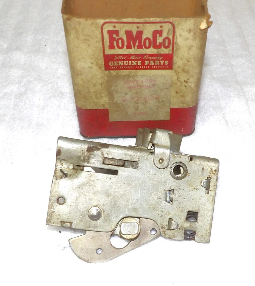 Ford Mainline Customline 1952 Crestline Mercury Monterey nuevo de lote original cerradura de puerta delantera derecha Foto 2 de 4