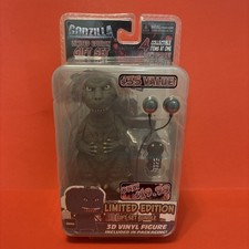 Neca Godzilla Limited Ed 4 Item Gift Set W/ Body Knocker, Ear Buds, Plus More