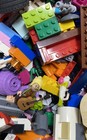 LEGO Mixed Bricks and Minifigures Lot Assorted Colors Pieces 3.6 lbs Loose — photo 3