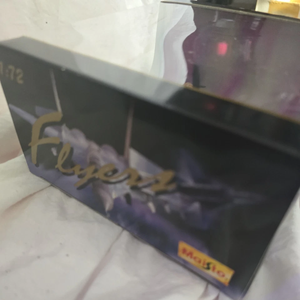 Vintage New Maisto Flyers Special Edition 1:72 MK II Spitfire WWII RAF Fighter - Image 4 of 4