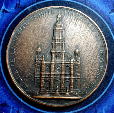 Médaille INAUGURATION église SAINTE TRINITE XIXè par BORREL 1869 cuivre ABEILLE - Photo 1/4