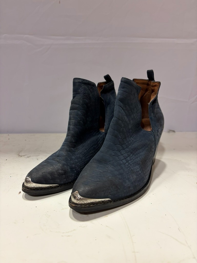 Jeffrey Campbell Cromwell Booties Blue Suede Metal Toe Heel Style Western Sz 8