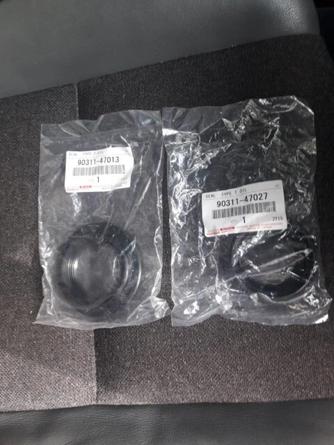 Toyota OEM Genuine 4Runner Lexus LX570 Front LH&RH Drive Axle Shaft Oil Seal SET - Image 2 of 4