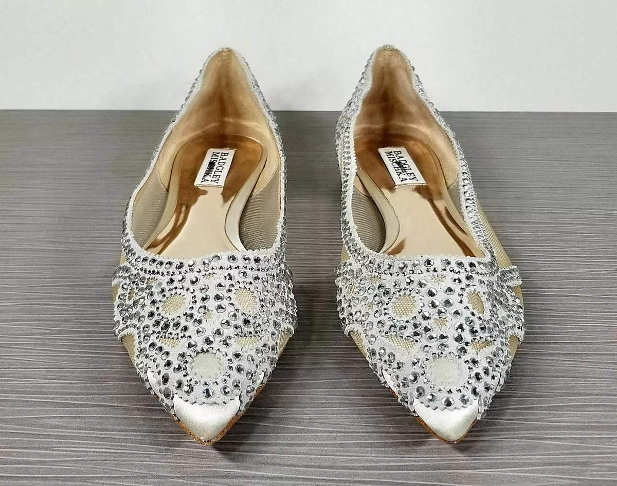 Gigi crystal pointy 2025 toe flat