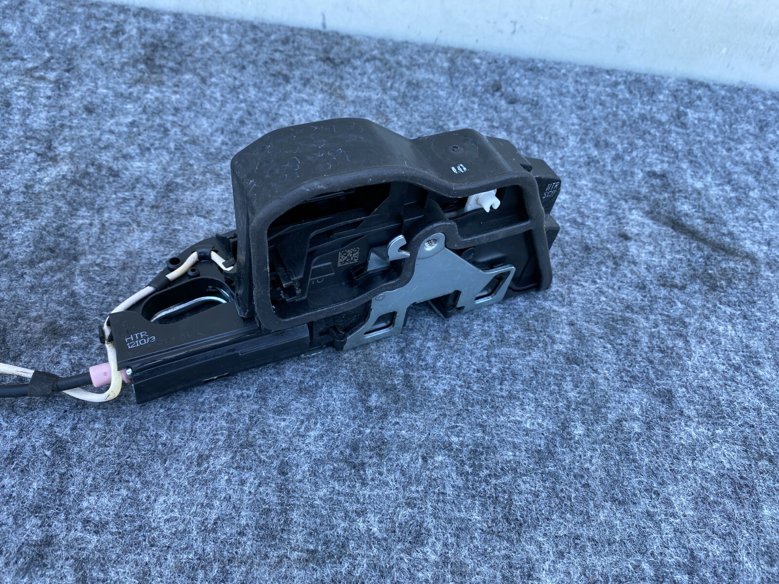 REAR RIGHT SOFT CLOSE DOOR LOCK 7154516 BMW 535I 550I 528I F10 OEM  