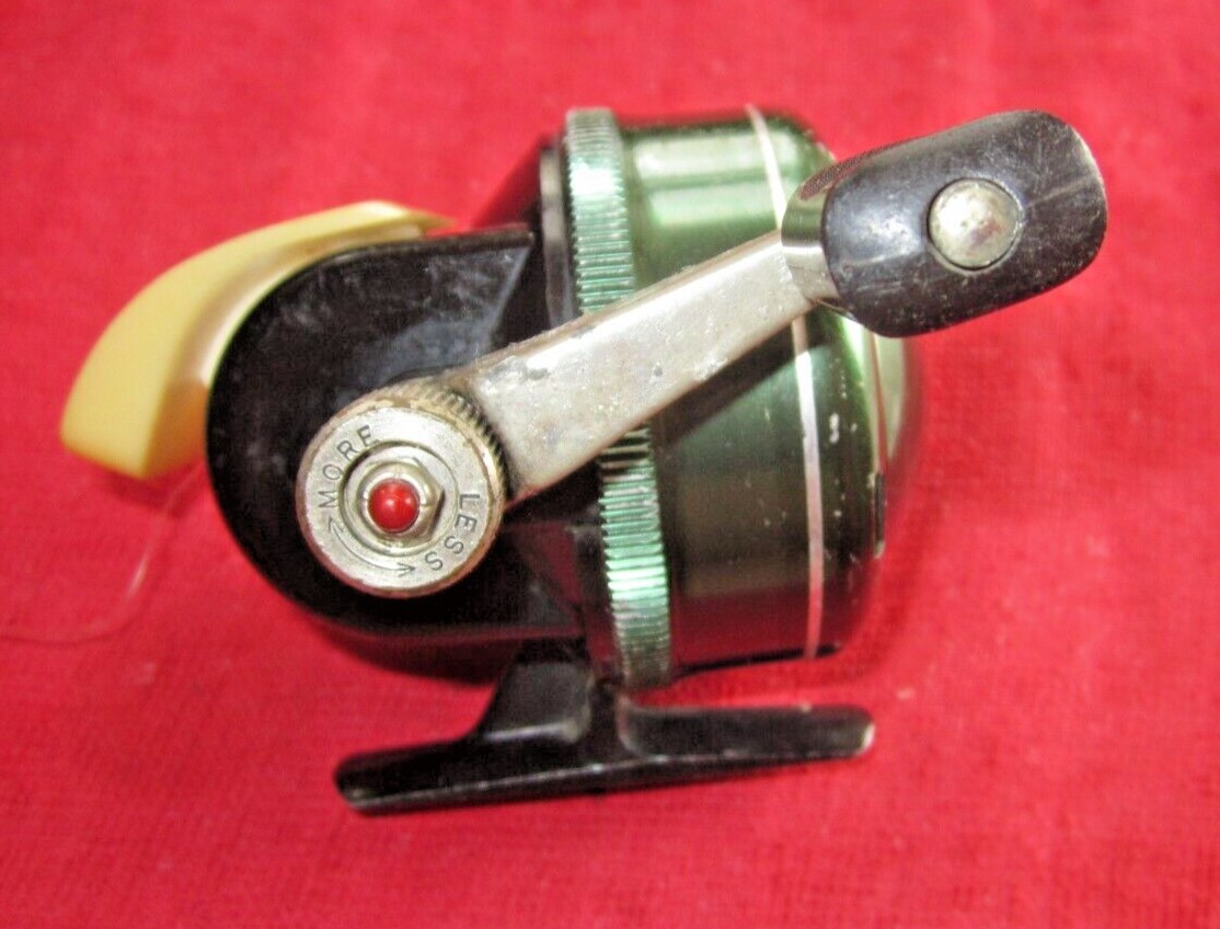 VINTAGE JOHNSON 710 / 710B CLOSED FACE SPINCAST FISHING REEL | eBay