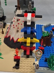 LEGO Western Indians: Boulder Cliff Canyon (6748) + Chief's Tepee (6746)  READ