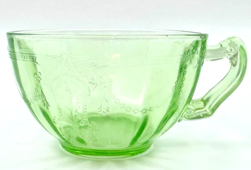 Anchor Hocking Cameo Ballerina Green Depression Glass Scroll Handle Cups