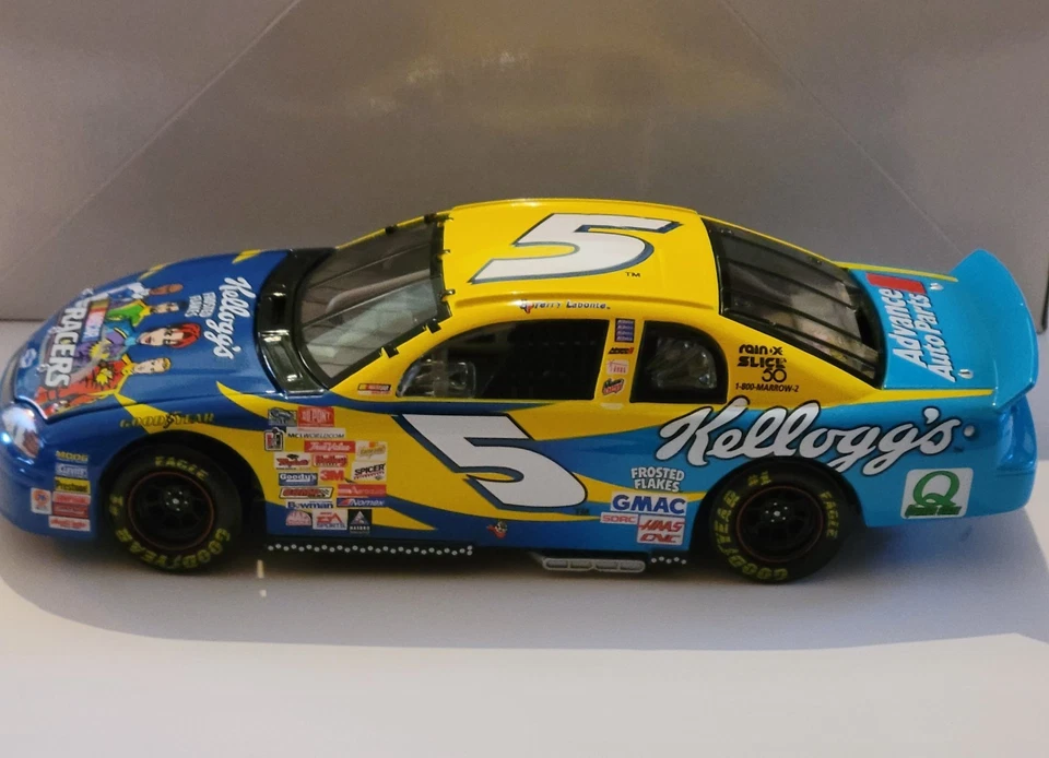 Terry Labonte 1999 #5 Kellogg's NASCAR Racers Monte Carlo 1:24 ¡Banco 1 de 3500! Foto 2 de 4