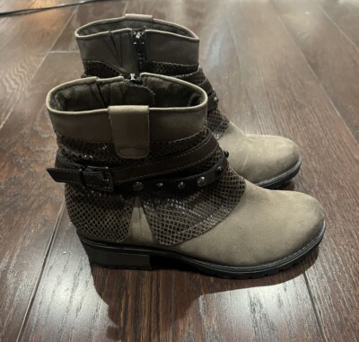 Tamaris Bootie Women Size 36 US 5.5 Leather Studded Strap Side Zip Lined Moto