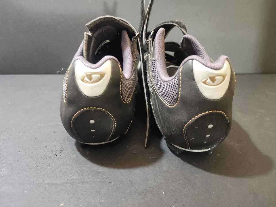 Zapato de ciclismo de carretera Giro Factor ACC EC90 talla 41 EE. UU. 9 para hombre negro y plateado Foto 4 de 4