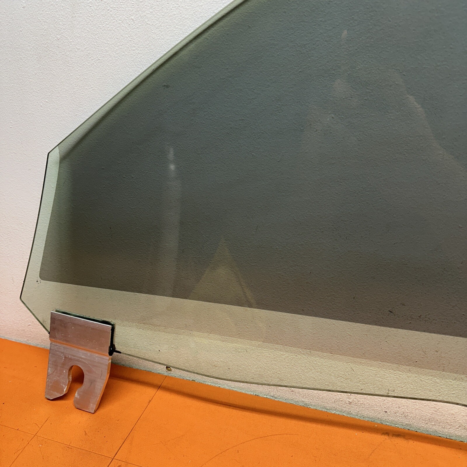 2014 - 17 Maserati Ghibli RIGHT Front Window Laminated Door Glass RF OE Sedan