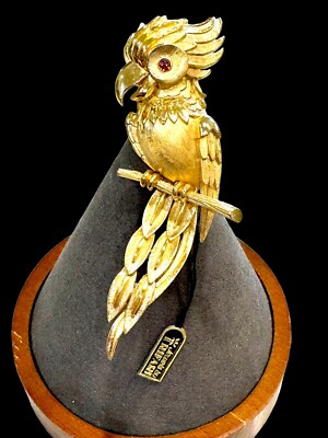 NOS NWT 1960'S CROWN TRIFARI GOLD PLATED CABOCHON PARROT TROPICAL BIRD BROOCH