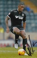 WIGAN ATHLETIC HAND SIGNED DONERVON DANIELS 6X4 PHOTO.