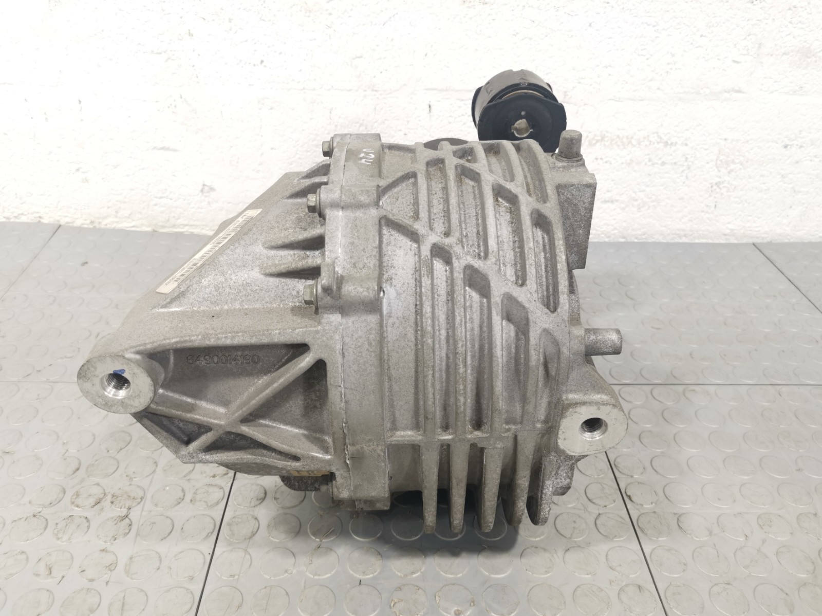 Maserati Ghibli S AWD 3.0L 2014 Rear Differential Carrier 670009608 2.80 Ratio