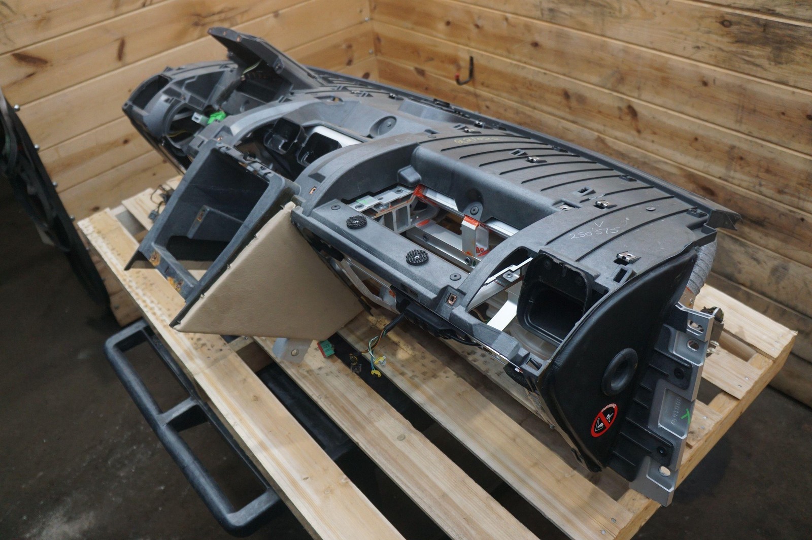 Dash Instrument Panel Substructure & Beam Assembly OEM Aston Martin DB9 2004-16