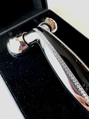 Pre-Owned ReFa CRYSTAL Swarovski CARAT FACE Roller Lift & Glow RF-CC2007B Japan