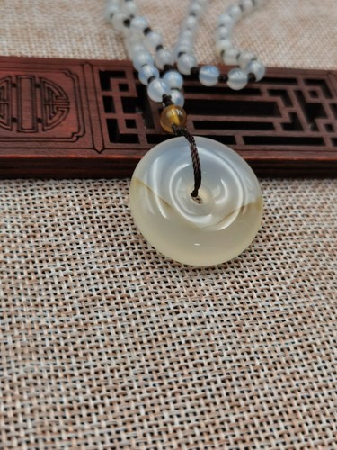 100% Natural Jade Agate Chalcedony Pendant Circle Donut Necklac平安扣40162-4 - Imagen 3 de 5