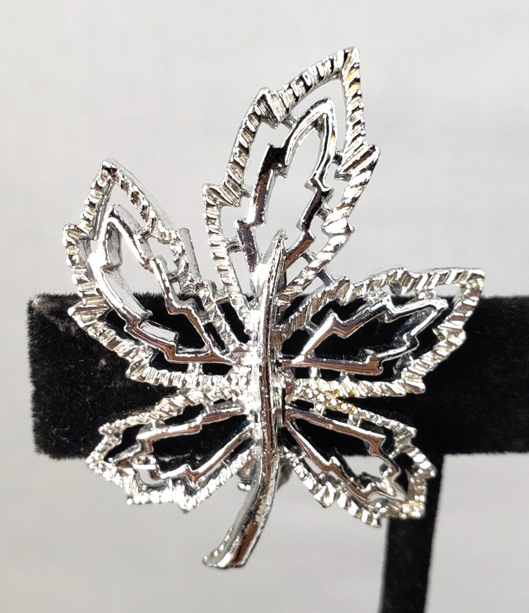 Signed Gerry's Maple Leaf Brooch Silver Tone Text… - image 2