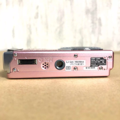 Sony Cyber-shot DSC-W80 Digital Camera 7.2 MP 3x Optical Zoom