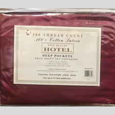 Fine Deluxe Hotel 300 Thread Count Burgundy Sheet Set